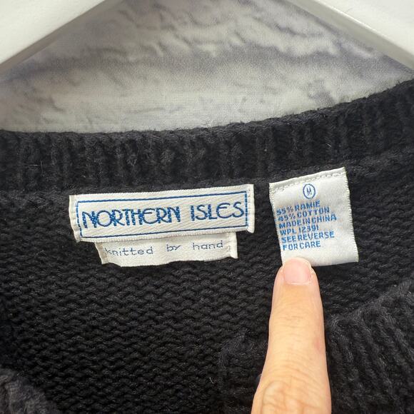 Vintage Northern Isles Womens Cardigan Sweater Black Flowers Size M Hand Knit - Picture 4 of 5